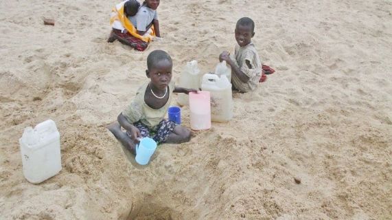 Un pozzo per la scuola di Nariamaregai