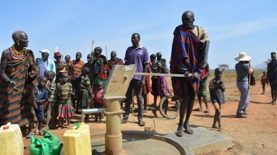 Il movimento ambientalista e il bisogno d'acqua in Karamoja